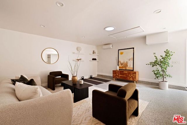 5511 Alcove Avenue, Valley Village, CA 91607