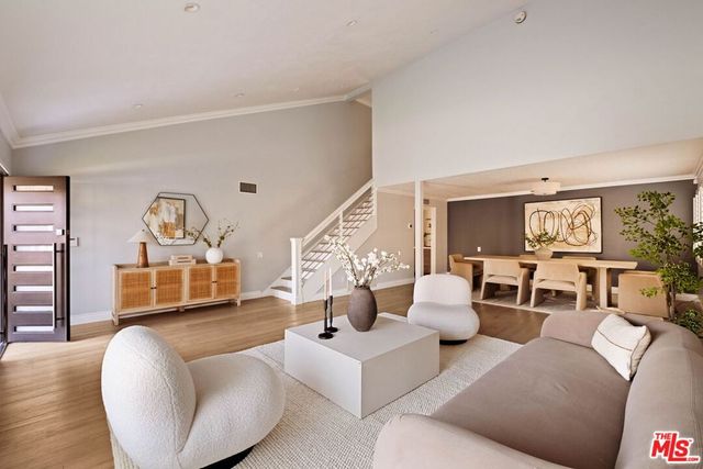 5511 Alcove Avenue, Valley Village, CA 91607
