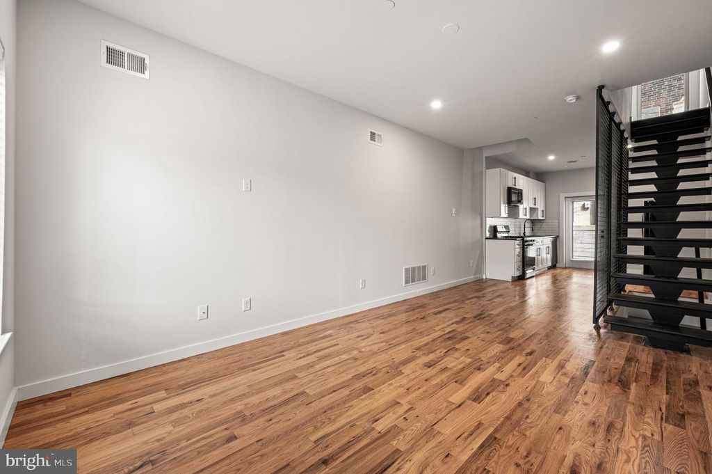 2361 N HOPE ST, Philadelphia, PA 19133 — photo 2