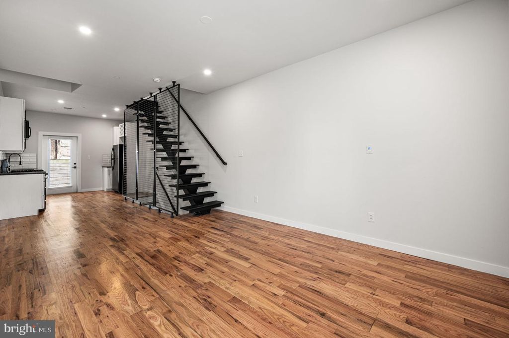 2361 N HOPE ST, Philadelphia, PA 19133 — photo 3