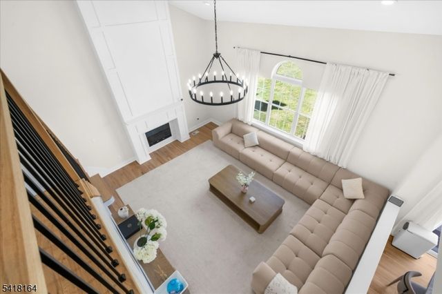 86 Treetops Cir, Franklin Twp., NJ 08540