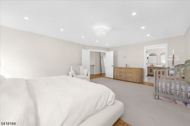 86 Treetops Cir, Franklin Twp., NJ 08540