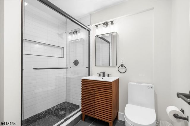 86 Treetops Cir, Franklin Twp., NJ 08540