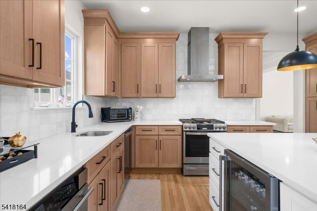 86 Treetops Cir, Franklin Twp., NJ 08540