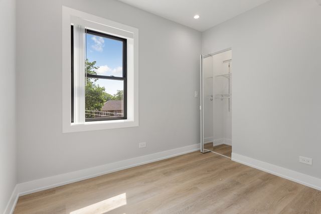 1550 W Juneway Terrace 2C, Chicago, IL 60626