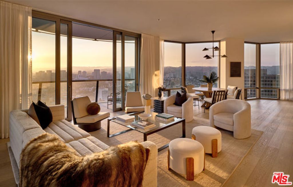 211 W Elm Court 21A, Los Angeles, CA 90067