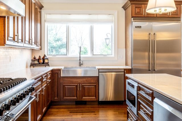 8 PHILHOWER COURT, Denville Twp., NJ 07834