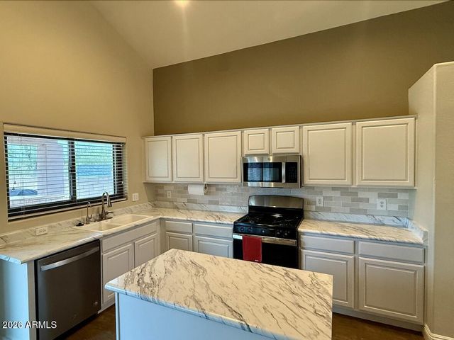 10429 E HILLERY Drive, Scottsdale, AZ 85255