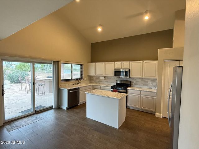 10429 E HILLERY Drive, Scottsdale, AZ 85255