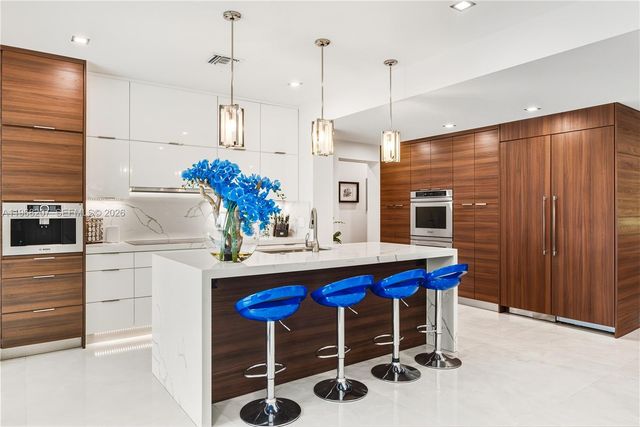 400 NW 24th St, Wilton Manors, FL 33311