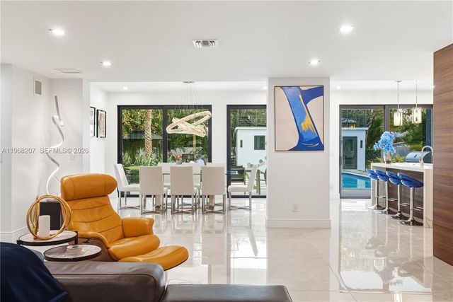 400 NW 24th St, Wilton Manors, FL 33311