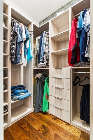 400 NW 24th St, Wilton Manors, FL 33311