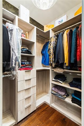 400 NW 24th St, Wilton Manors, FL 33311