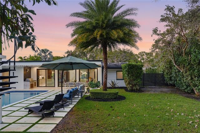 400 NW 24th St, Wilton Manors, FL 33311