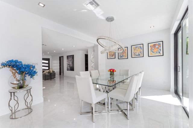 400 NW 24th St, Wilton Manors, FL 33311