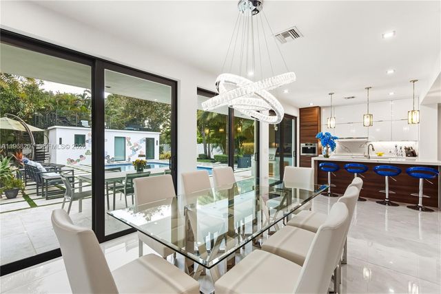 400 NW 24th St, Wilton Manors, FL 33311