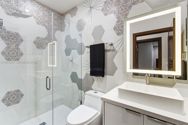 400 NW 24th St, Wilton Manors, FL 33311