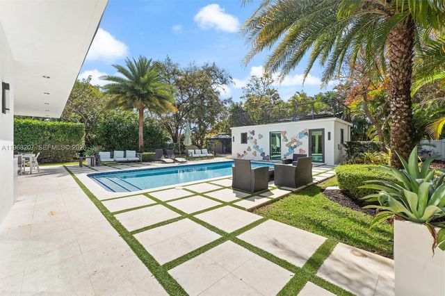 400 NW 24th St, Wilton Manors, FL 33311