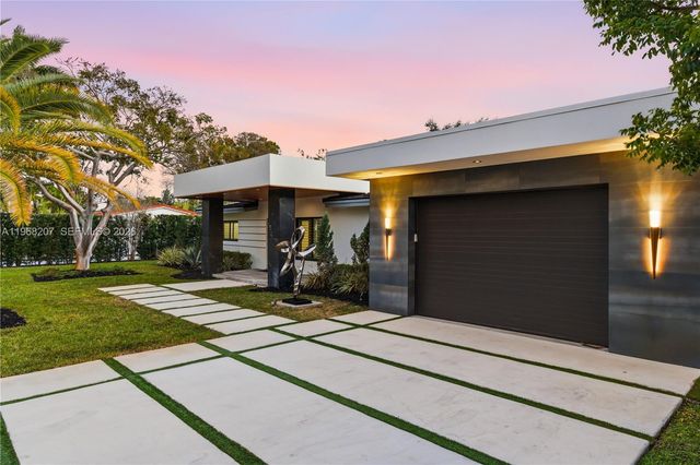 400 NW 24th St, Wilton Manors, FL 33311