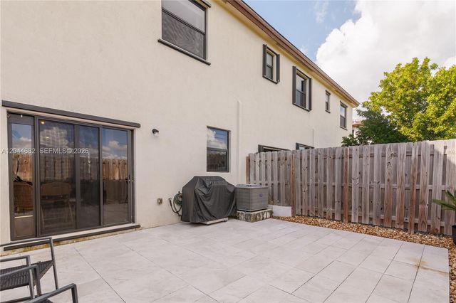 10079 SW 228 10079, Miami, FL 33190