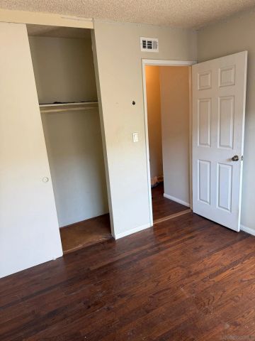 8810 Joris Way, La Mesa, CA 91941