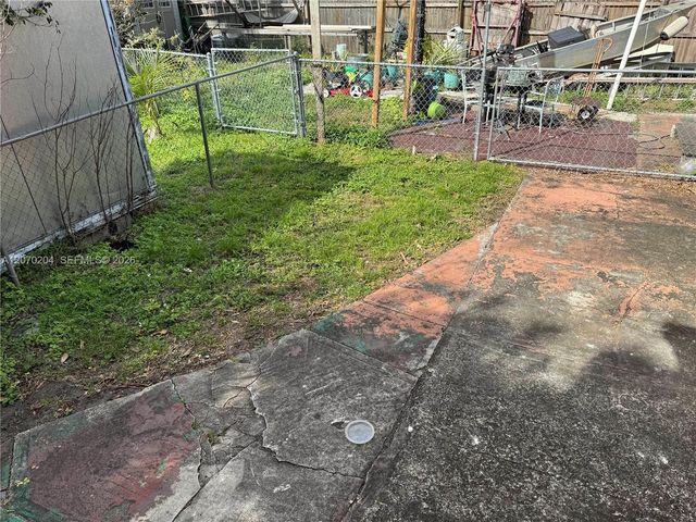 1018 N 17th Court 2B, Hollywood, FL 33020