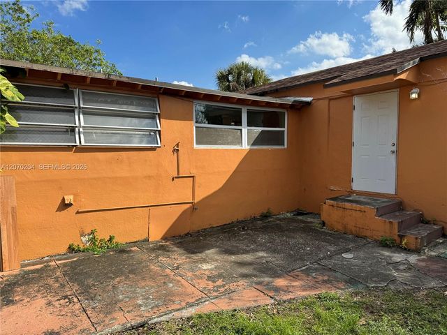 1018 N 17th Court 2B, Hollywood, FL 33020