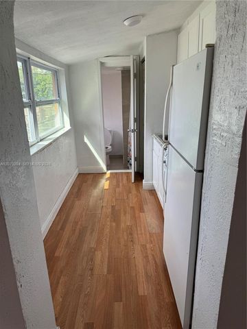 1018 N 17th Court 2B, Hollywood, FL 33020
