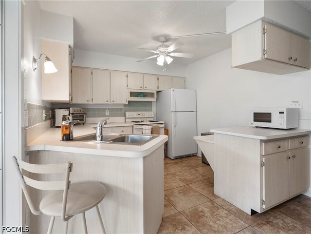 7400 College PKWY 56A, Fort Myers, FL 33907