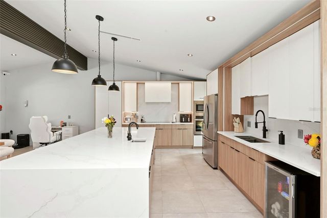 6747 EDGEWORTH DR, Orlando, FL 32819