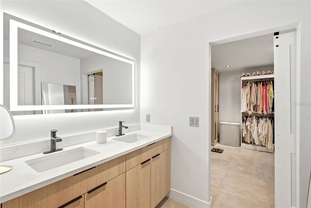 6747 EDGEWORTH DR, Orlando, FL 32819