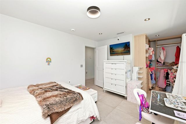 6747 EDGEWORTH DR, Orlando, FL 32819