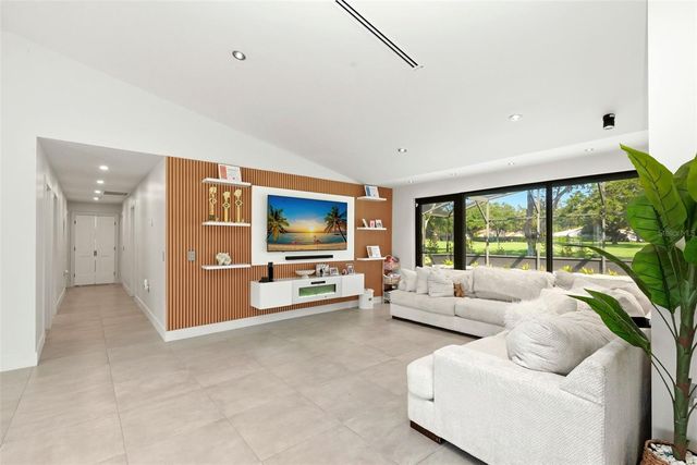 6747 EDGEWORTH DR, Orlando, FL 32819