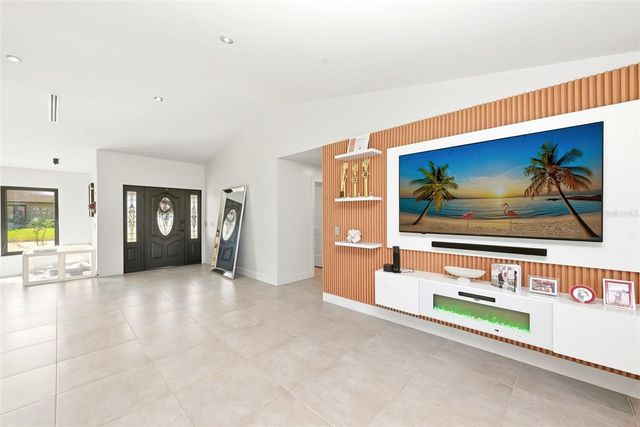 6747 EDGEWORTH DR, Orlando, FL 32819