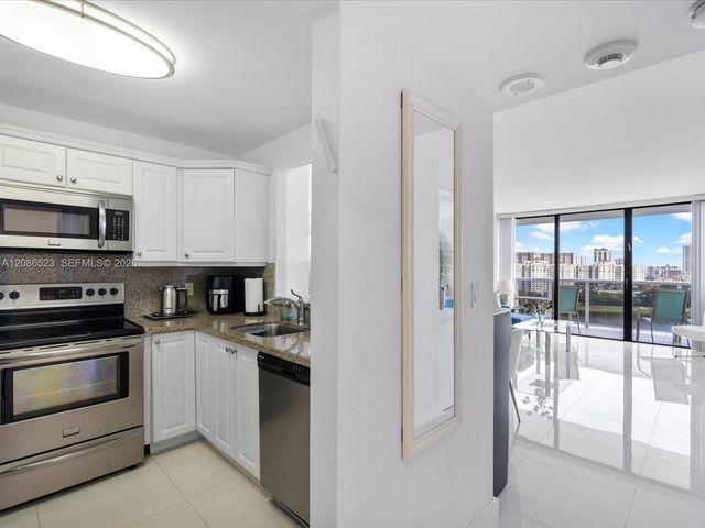 3675 N Country Club Drive 1607, Aventura, FL 33180