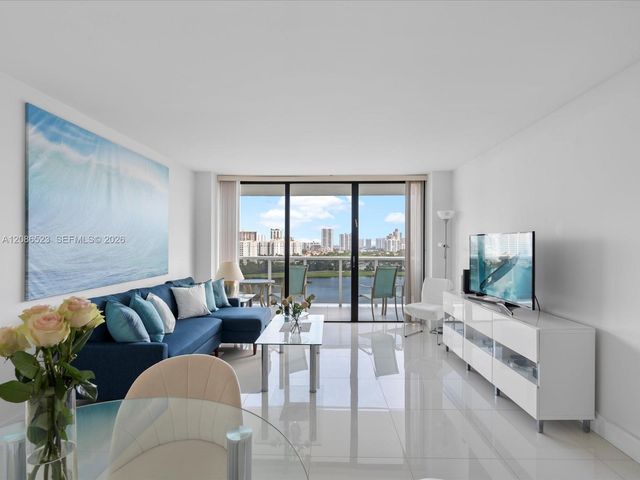 3675 N Country Club Drive 1607, Aventura, FL 33180