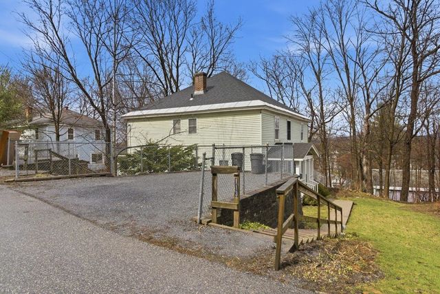 111-113 Booth Terrace, Bennington, VT 05201