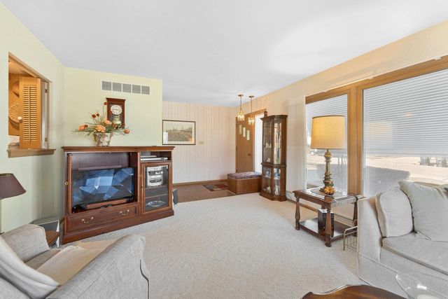 1217 Fairway DRIVE, Racine, WI 53405