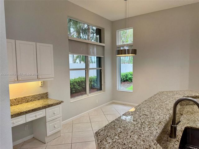 2525 Bay Pointe Court, Weston, FL 33327