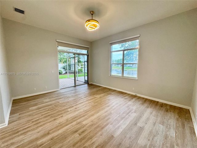 2525 Bay Pointe Court, Weston, FL 33327