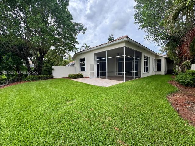 2525 Bay Pointe Court, Weston, FL 33327