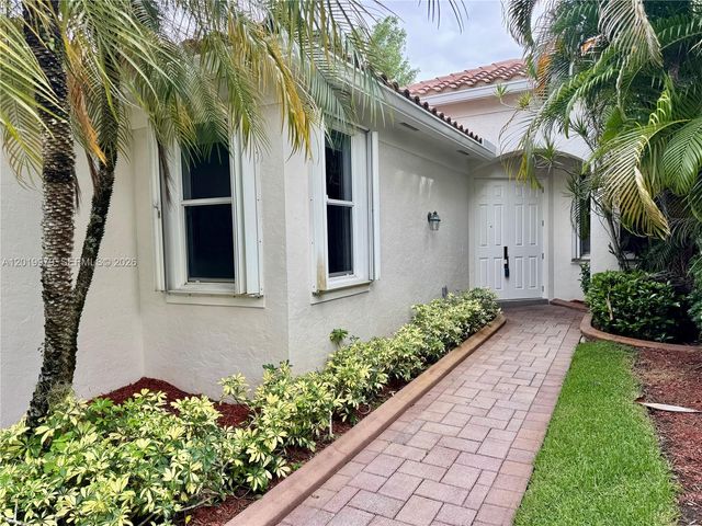 2525 Bay Pointe Court, Weston, FL 33327