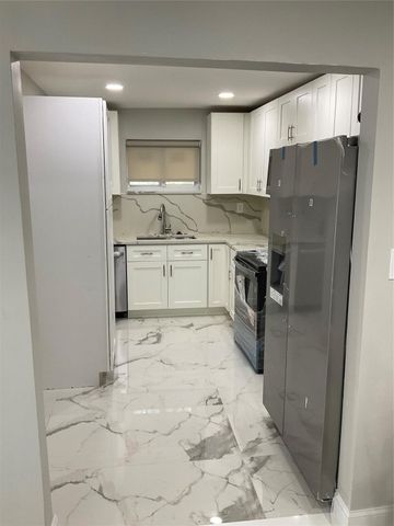 642 NW 14th Way, Fort Lauderdale, FL 33311