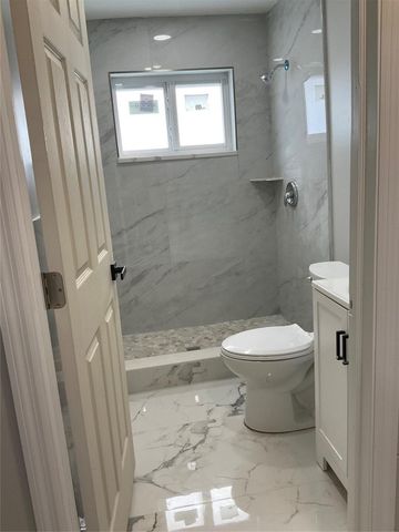 642 NW 14th Way, Fort Lauderdale, FL 33311