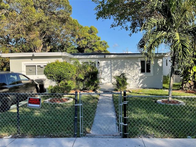 642 NW 14th Way, Fort Lauderdale, FL 33311