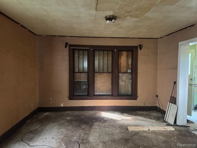 1534 Bennett Avenue, Flint, MI 48506