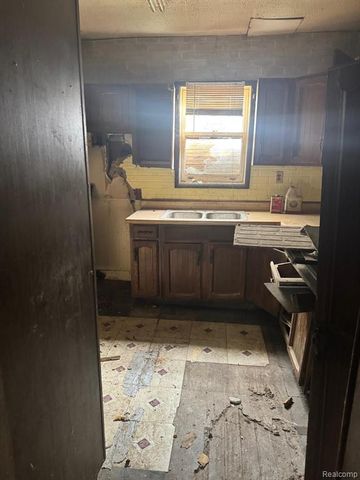 1534 Bennett Avenue, Flint, MI 48506