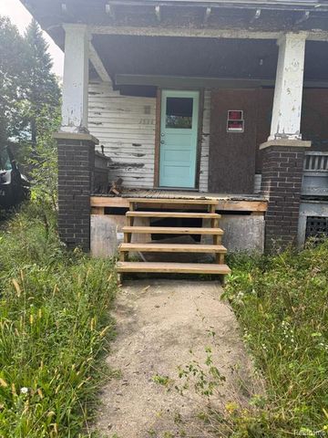 1534 Bennett Avenue, Flint, MI 48506