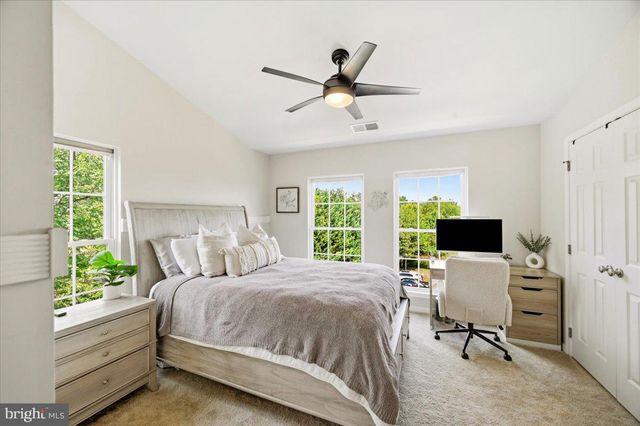 25091 GUNNERY SQ, Chantilly, VA 20152