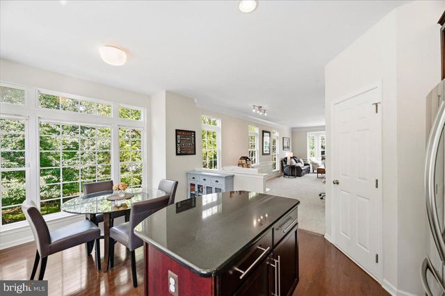 25091 GUNNERY SQ, Chantilly, VA 20152